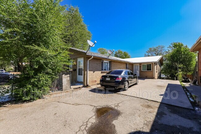 Building Photo - 1014 N Raleigh St