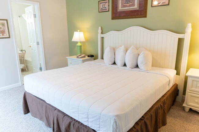 Building Photo - Stunning Beachfront 3-Bedroom Townhome!
