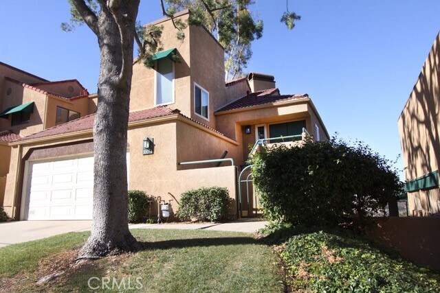 Primary Photo - 3005 La Paz Ln
