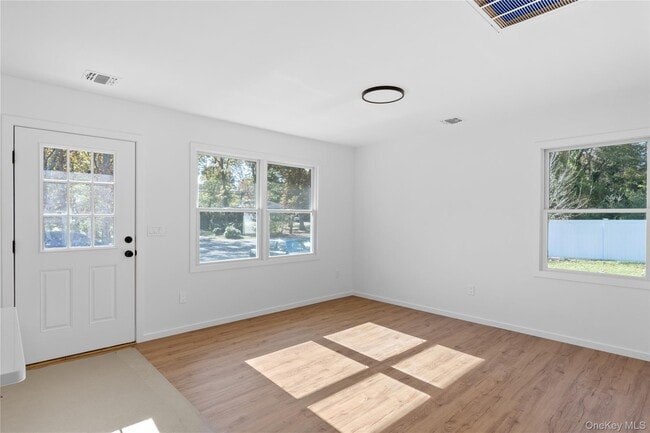 Building Photo - 20 Mortimer St