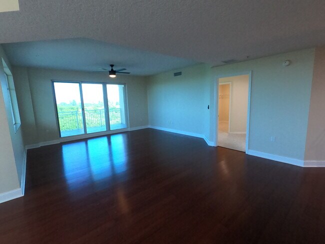 Building Photo - 10851 Mangrove Cay Ln NE