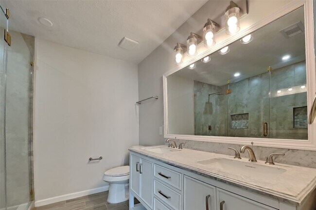 Building Photo - 18714 Timber Way Dr