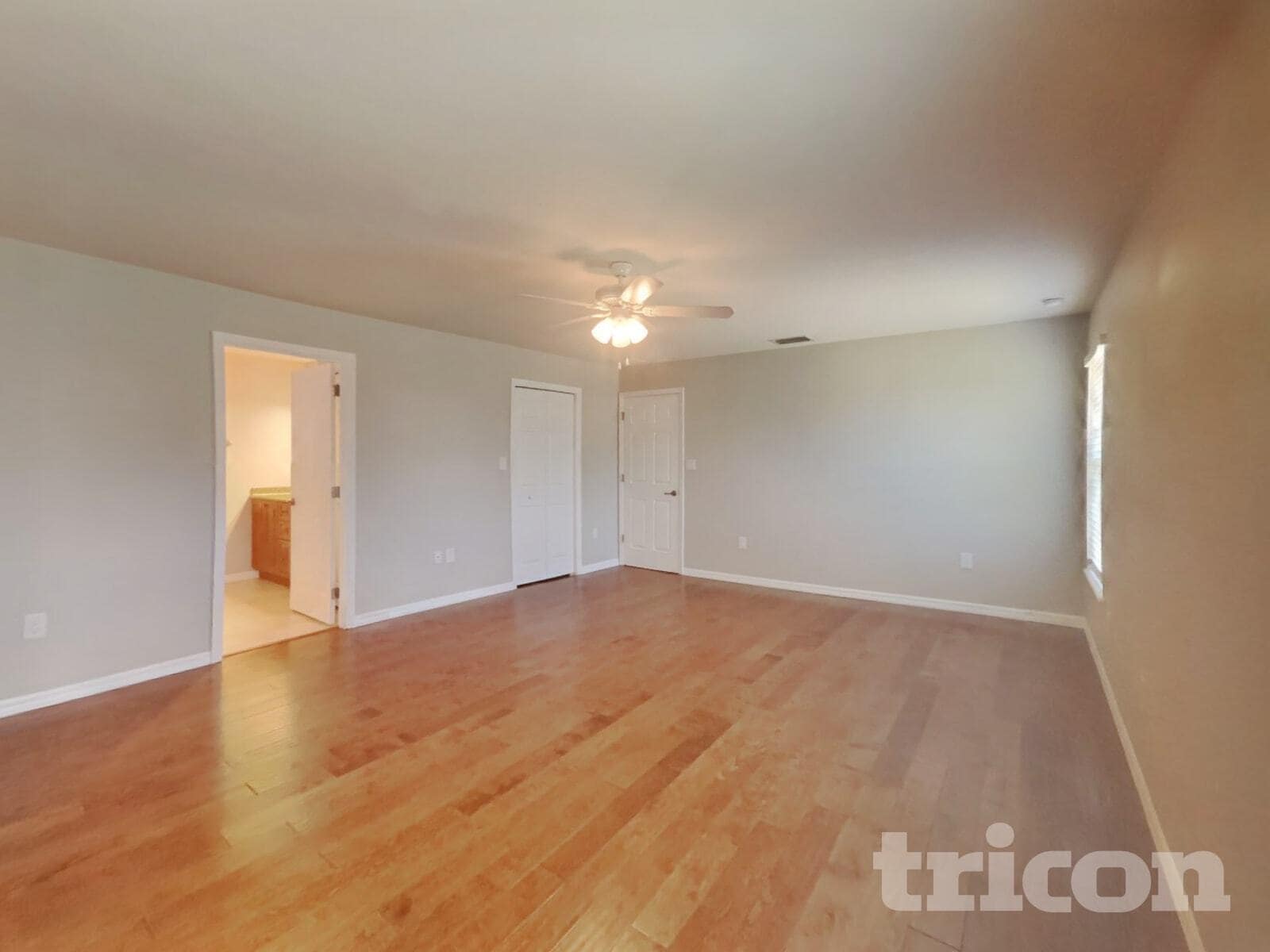 Building Photo - 23183 Burlingame Ave