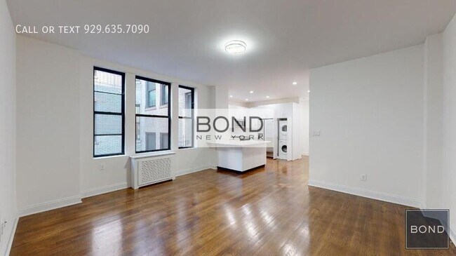 Building Photo - 200 W 58th St