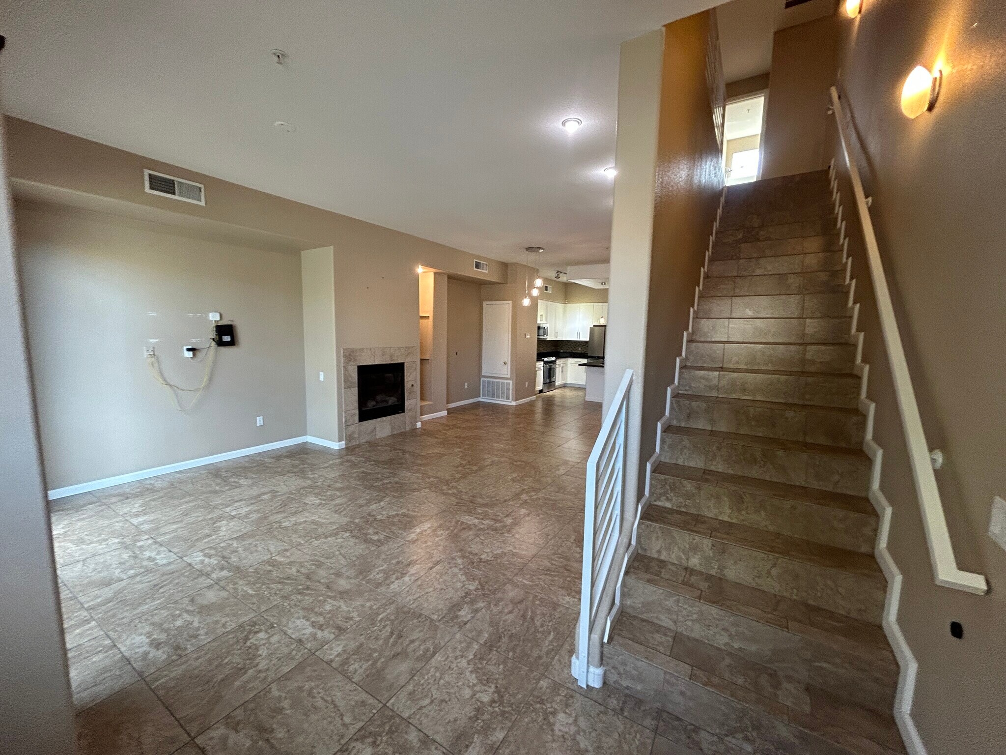 Building Photo - 6605 N 93rd Ave