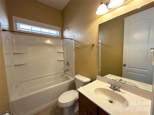 Building Photo - 4934 Mesa Verde Rd