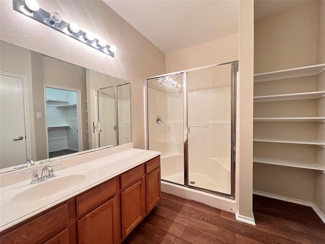 Building Photo - 2204 Stonebrook Ln