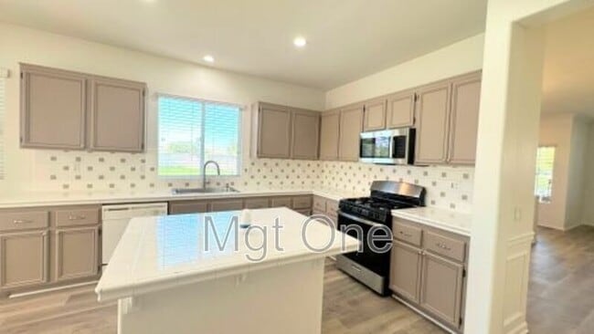 Primary Photo - 22365 Summer Holly Ave