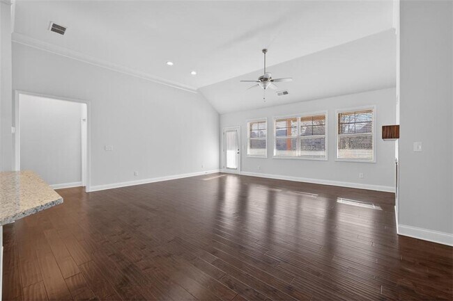 Building Photo - 3861 Heirloom Loop Ct NE