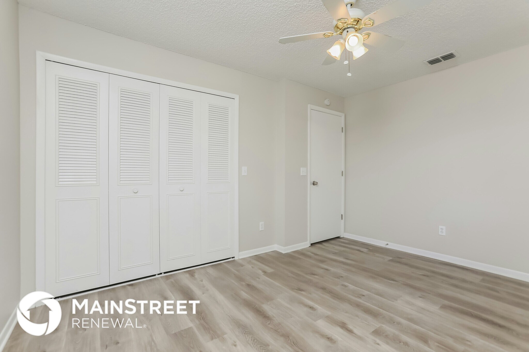 Building Photo - 2089 E Gloria Dr