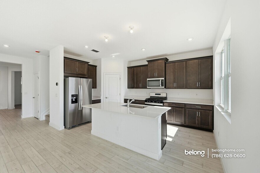 Building Photo - 14114 SW Surina St