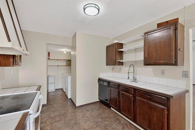 Building Photo - 7637 Val Verde Dr
