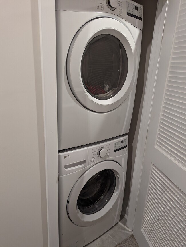 Building Photo - 1114 Gleason Way