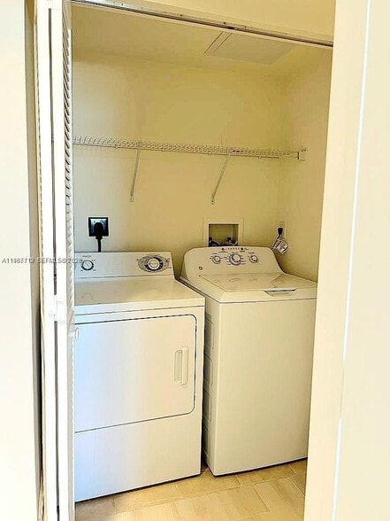 Building Photo - 19501 W Country Club Dr