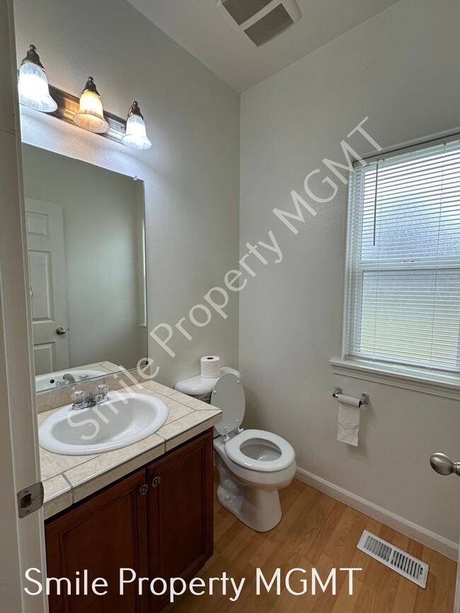 Building Photo - 6422 SE 137th Ave