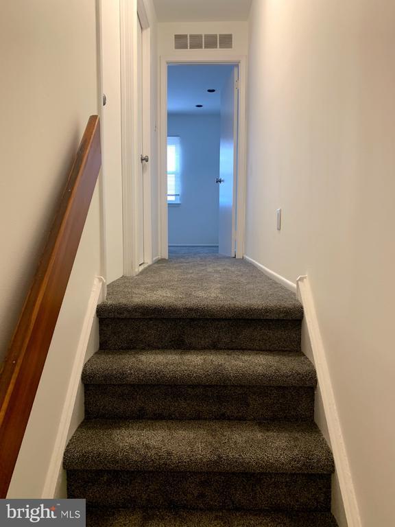 Building Photo - 9358 Neil Rd