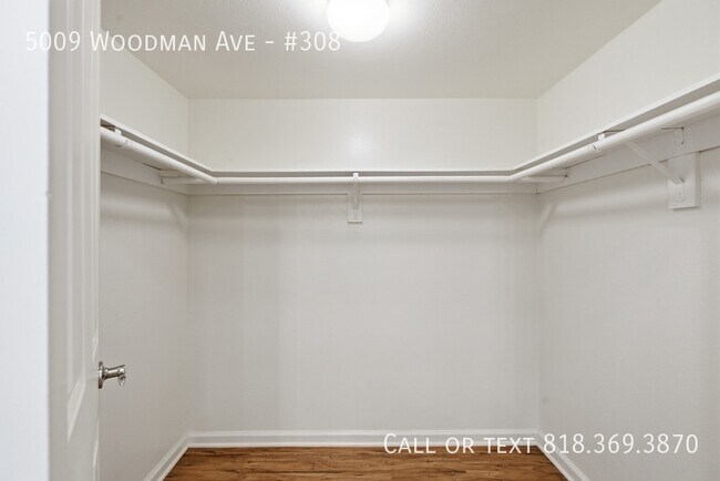 Building Photo - 5009 Woodman Ave