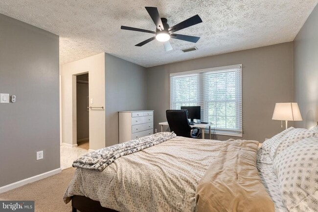 Building Photo - 7904 Severn Hills Way