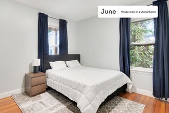 Building Photo - Room in Shared 4 bed/2 bath home