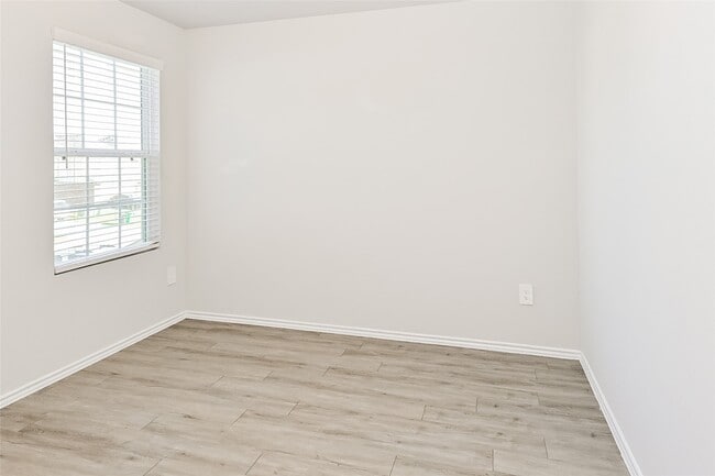 Building Photo - 4902 Banyan Tree Trl