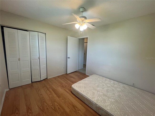 Building Photo - 2372 Abscott St