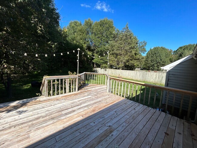 Building Photo - Greensboro Home - Lisa Barker - (734) 231-...