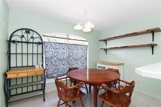 Building Photo - 21300 Royal St Georges Ln