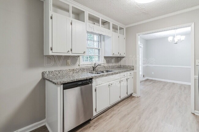 Building Photo - 1605 Sugar Plum Dr SW