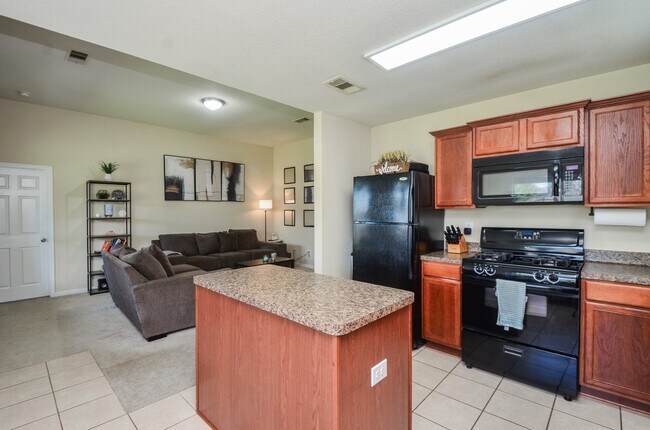 Building Photo - 2122 Platinum Mist Dr