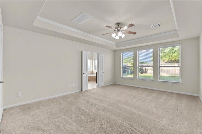 Building Photo - 2246 Oakleaf Trail Ln