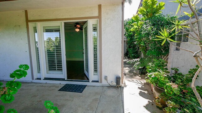 Building Photo - Beautiful 4 bed/2.5 bath house in Del Mar