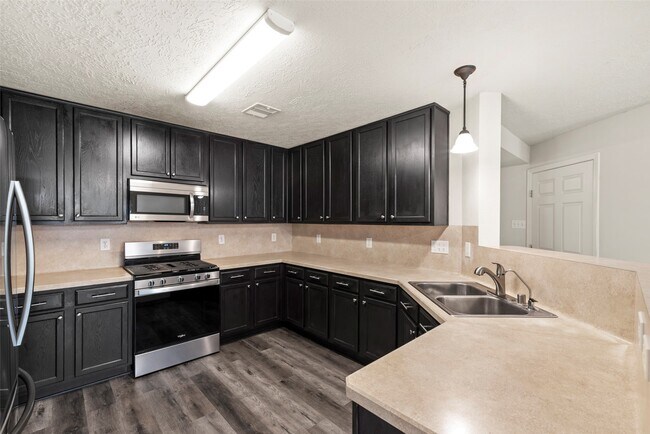 Building Photo - 20742 Fair Castle Dr