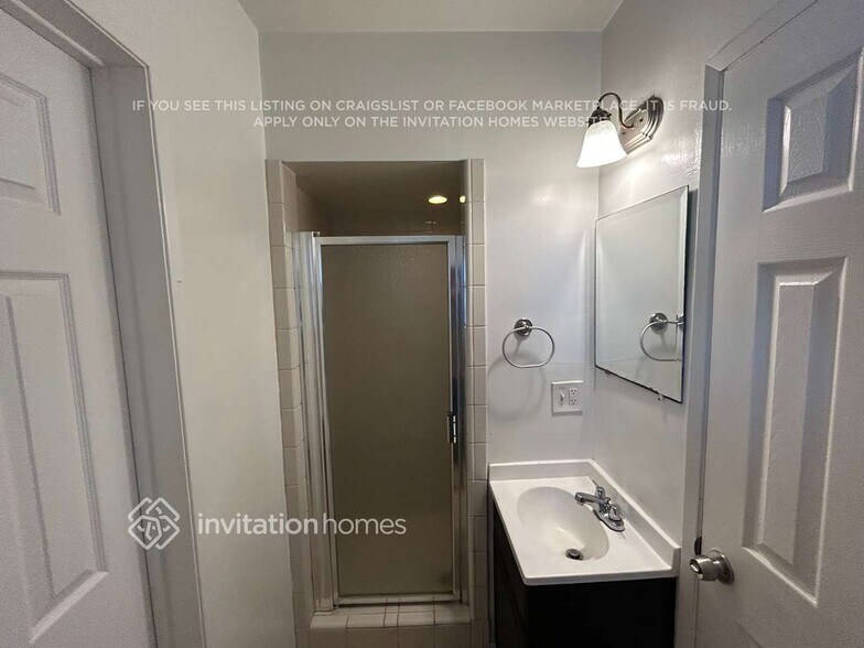 Building Photo - 4632 S C St