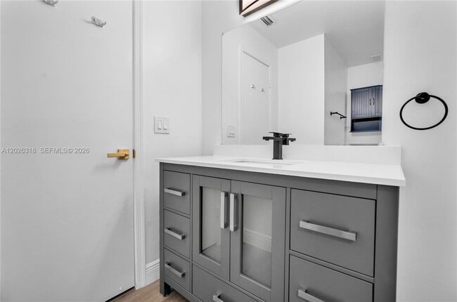 Building Photo - 3405 Emerald Oaks Dr