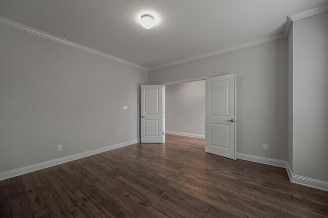 Building Photo - 4155 Sperling Dr