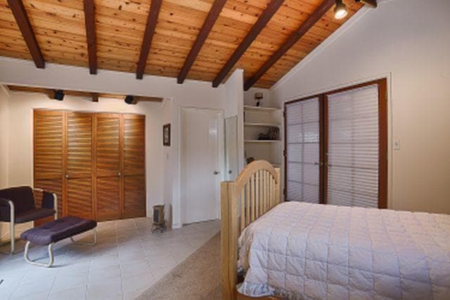 Building Photo - Beautiful home in Santa Barbara with amazing views!!