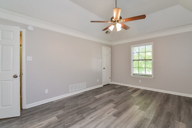 Building Photo - 2464 Green Glen Dr
