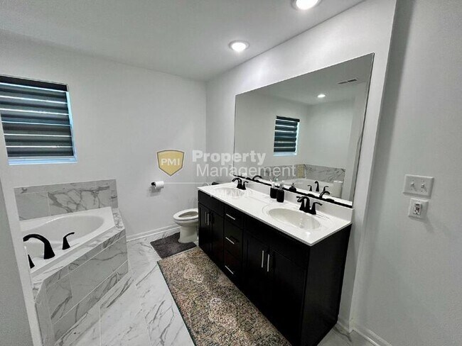 Building Photo - 5625 Burr Rdg Cir