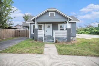 Building Photo - 7449 Walker St