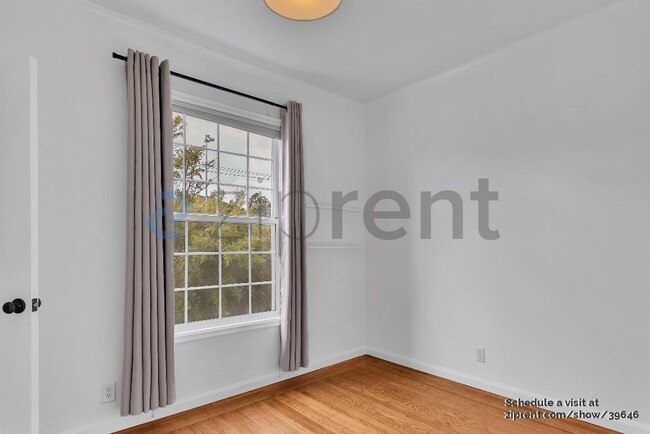 Building Photo - 3104 25th St