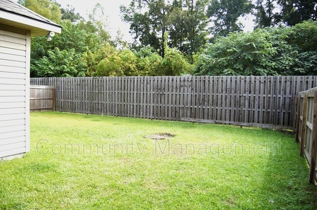 Building Photo - 828 Northbrook Dr