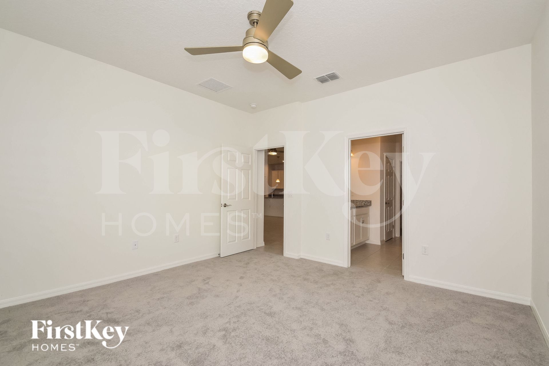 Building Photo - 320 Corbel Ln