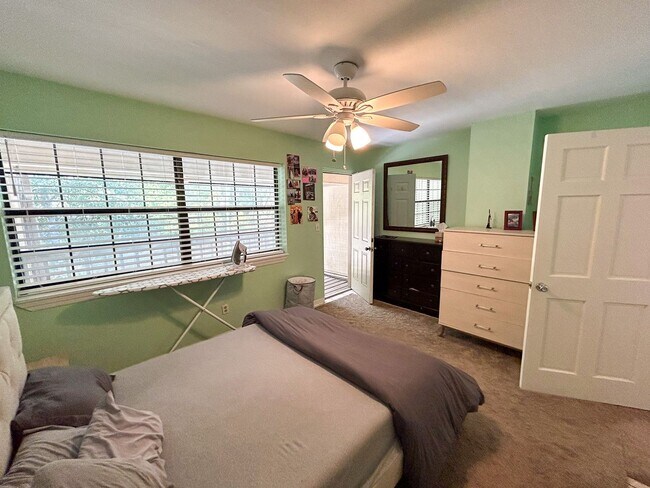 Building Photo - Cresap Arms #430 - Pet-Friendly!