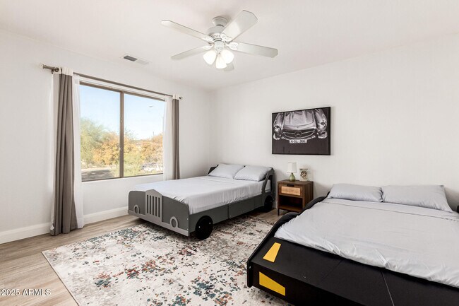 Building Photo - 3726 W Villa Linda Dr