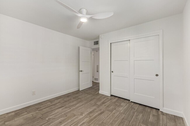 Building Photo - 6631 N 12th Pl