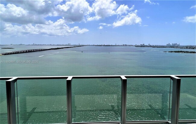 Building Photo - 2900 NE 7th Ave