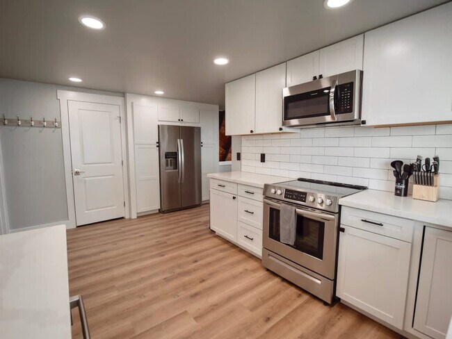 Building Photo - 53-729-729 Kamehameha Hwy