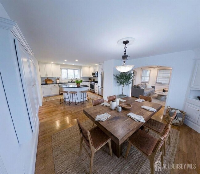 Building Photo - 15 Sedgwick St