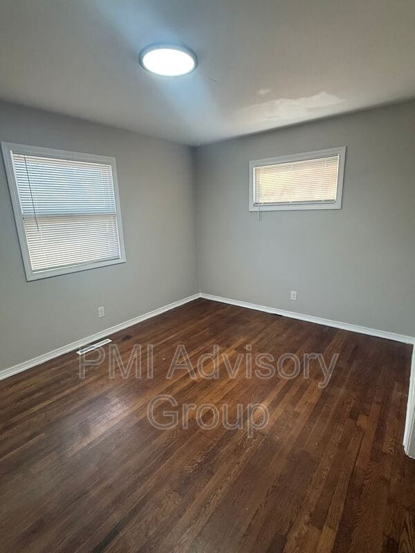 Building Photo - 3105 SE Adams St