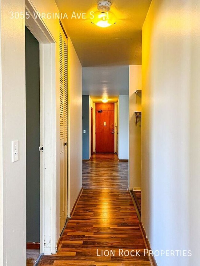 Building Photo - 3055 Virginia Ave S